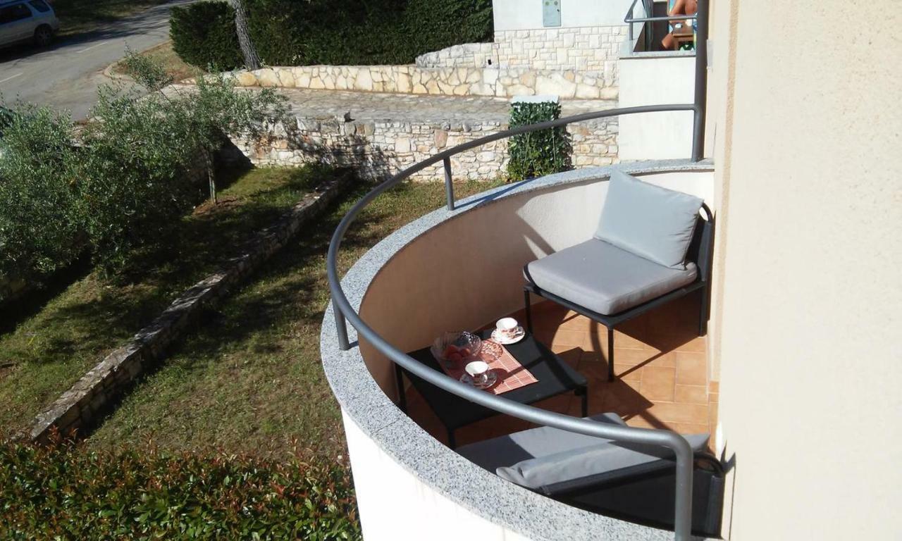 Delfin Apartment Novigrad  Bagian luar foto